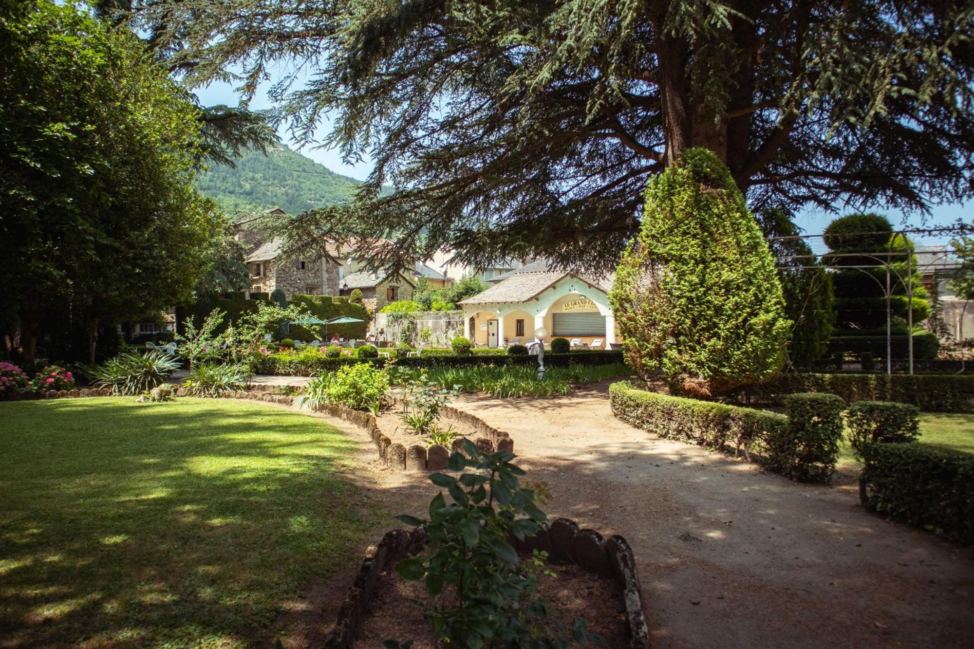 Grand Hôtel Du Parc Florac Buitenkant foto