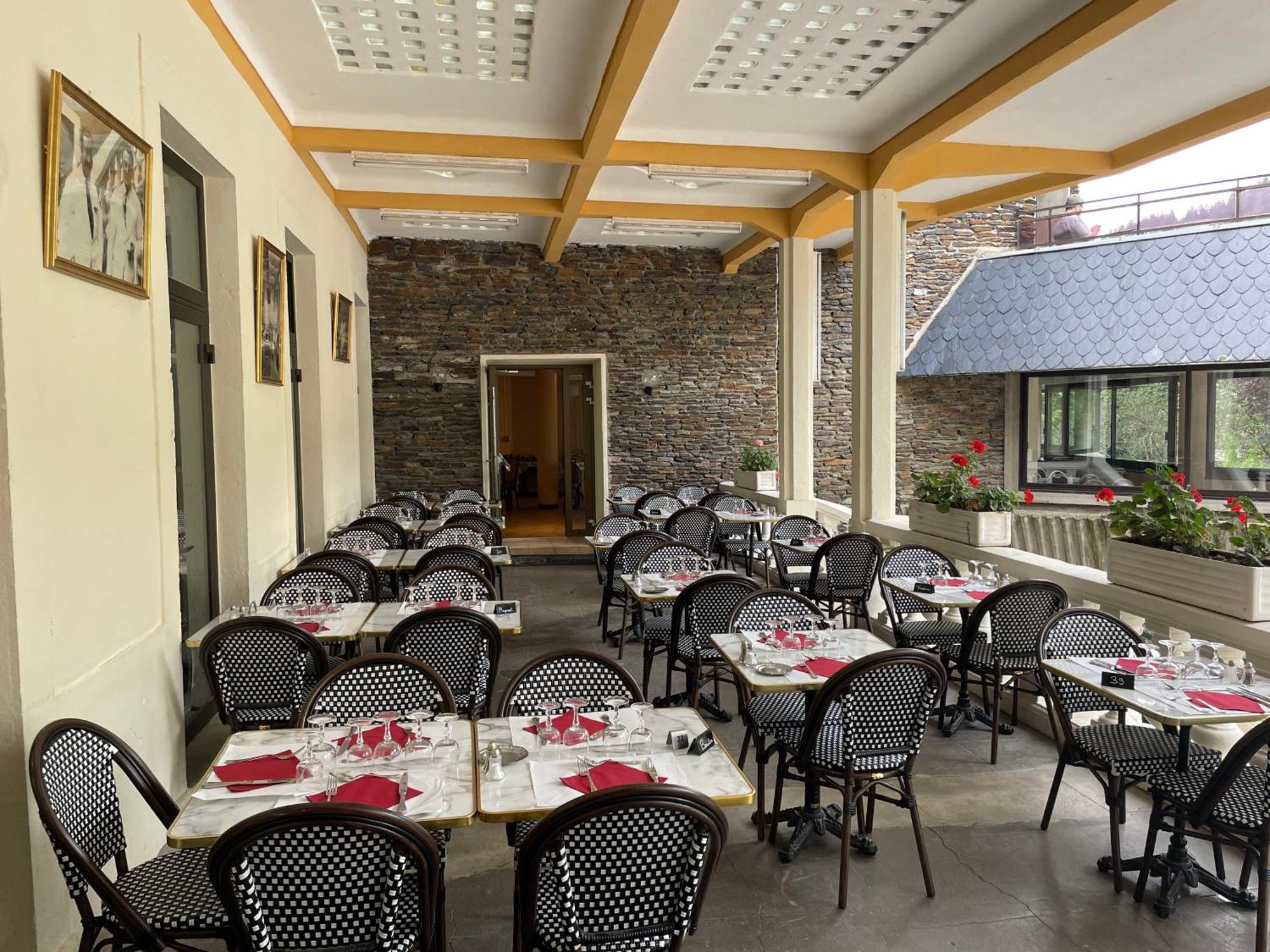 Grand Hôtel Du Parc Florac Buitenkant foto